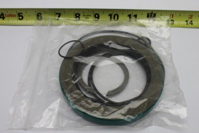 SEAL KIT (W1B) TORQUE HUBS***