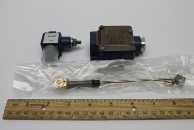 SWITCH,LIMIT,W/SPRING ROD LVR