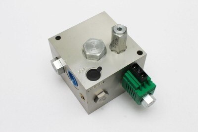 MANIFOLD,AXLE EXTEND DUMP