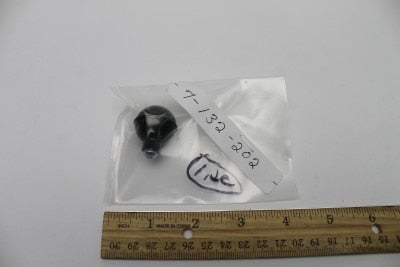 KNOB / SPLIT DOOR LATCH