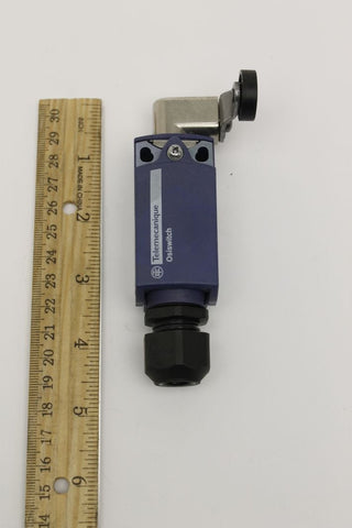 SWITCH,LIMIT,W/ROLLER,NO/NC