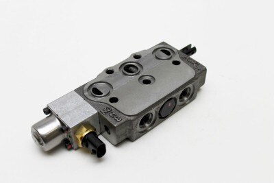 Terex : VLV SECT  V10 PARR. W/SW (480326 WTHRPK Part No. 454151TU