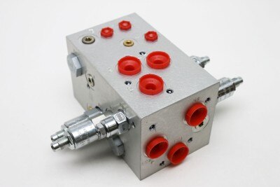 Terex : ROTATION CONTROL MANIFOLD Part No. 475470TU